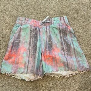 Ivivva girl size 12 pastel mint sport lined running short pants with cutout trim